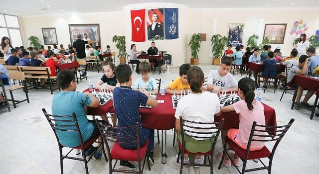 Büyükşehir’in Kültür Merkezleri’nde Genç Satranççılar Yetişiyor