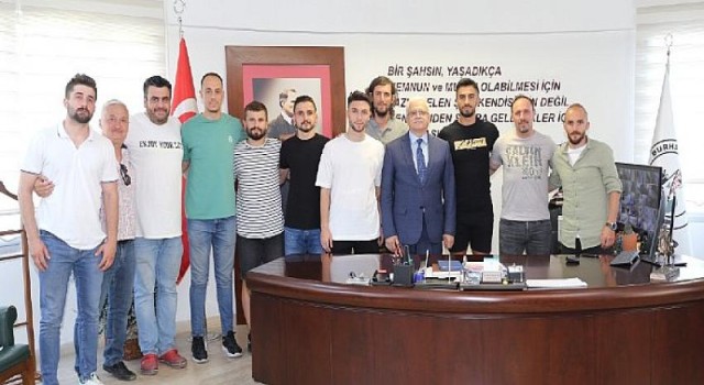 Burhaniye Belediyespor Transferlere Başladı