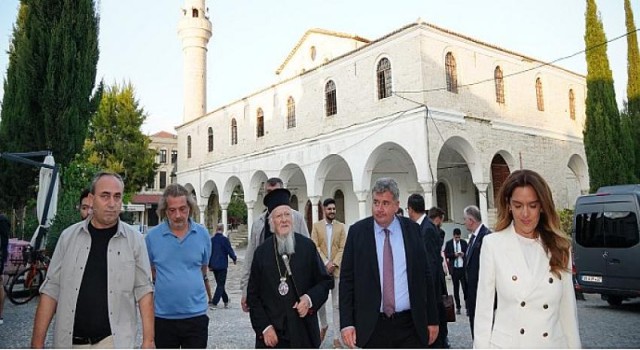 Çeşme’yi ziyaret eden Bartholomeos’tan Başkan Oran’a büyük övgü