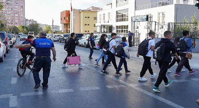 Beylikdüzü Belediyesi Öğrenciler İçin Görev Başında