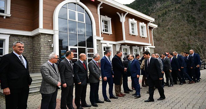 Vali İsmail Ustaoğlu, Çaykara’da..