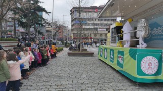 Trabzon'da çocuklar 'Dobiço' ile eğleniyor