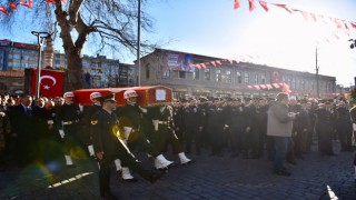 Şehit Uzman Çavuş Tuncer son yolculuğuna uğurlandı