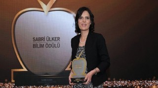 Sabri Ülker Bilim Ödülü’nün bu yılki kazananı Doç. Dr. Elif Nur Fırat Karalar oldu