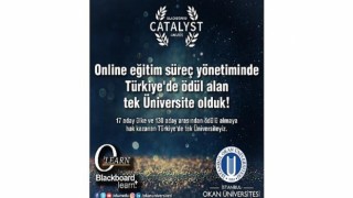 Online eğitim süreç yönetiminde lider üniversite