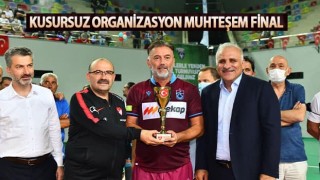 Trabzonspor efsaneleri ile yıldızları karşı karşıya geldi!