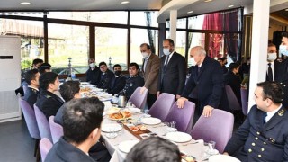 Trabzon Büyükşehir Belediye Başkanı Zorluoğlu YYÜ öğrencileriyle bir araya geldi