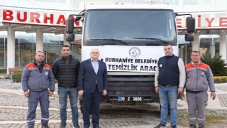 Burhaniye Belediyesi'nden Deprem Bölgesine Çöp Kamyonu Gönderildi