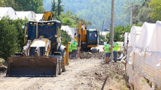 Kumluca'da kanalizasyon çalışması