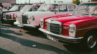 Rengarenk Klasik Otomobiller Harem'den Üsküdar Meydanına doğru nostaljik tura çıktı