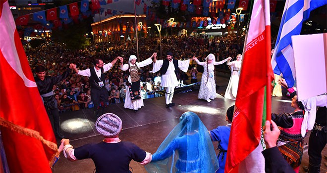 Trabzon’da “9 Ülke El Ele Hayde Horona” etkinliği düzenlendi