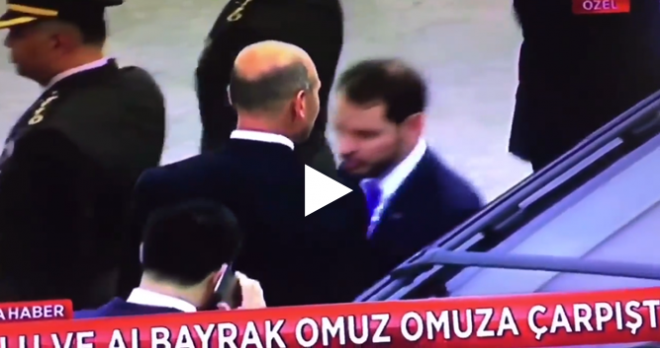 2 Trabzonlu bakan omuz omuza çarpıştı