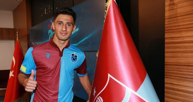 Muhammet Akpınar'dan Trabzonspor'a 3 yıllık imza