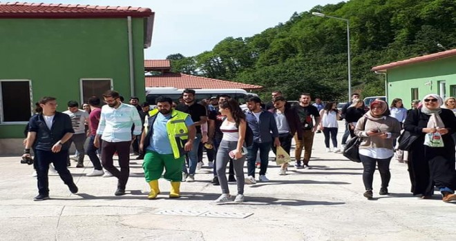 Akçaabat 17 Şubat Anadolu Lisesi'nden örnek davranış