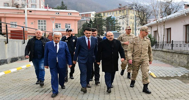 Vali Ustaoğlu Düzköy İlçesini Ziyaret Etti