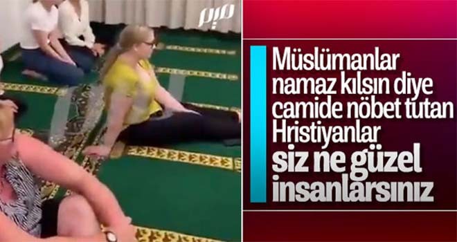 Yeni Zelanda halkı namaz sırasında nöbet tutuyor!