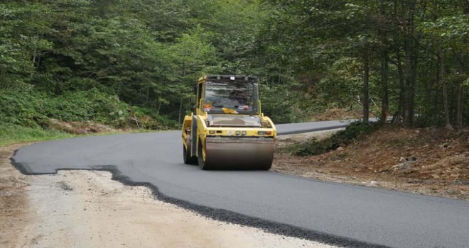 Büyükşehir, Sürmene'de asfaltlama çalışması