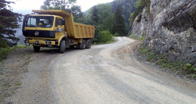 Trabzon'da yol çalışmalarına ağırlık verildi